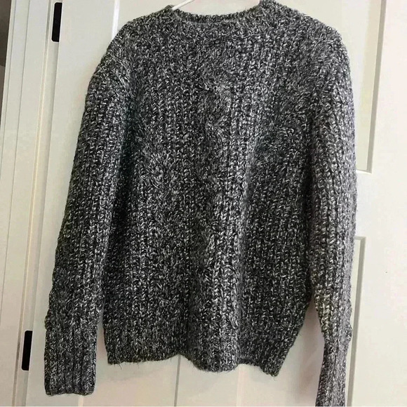 TOPSHOP Women’s Size Small Crop Cable Sweater Mock Gray white Black NWT - Picture 1 of 8